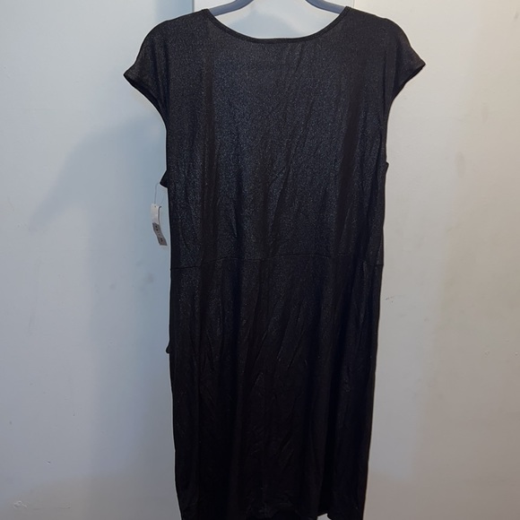 Beautiful side ruched dress size 16W nwt has stretch - Picture 3 of 4